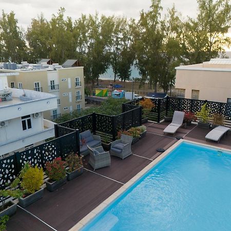 Shanti Haveli Beachfront Apartments Flic-en-Flacq Exteriör bild