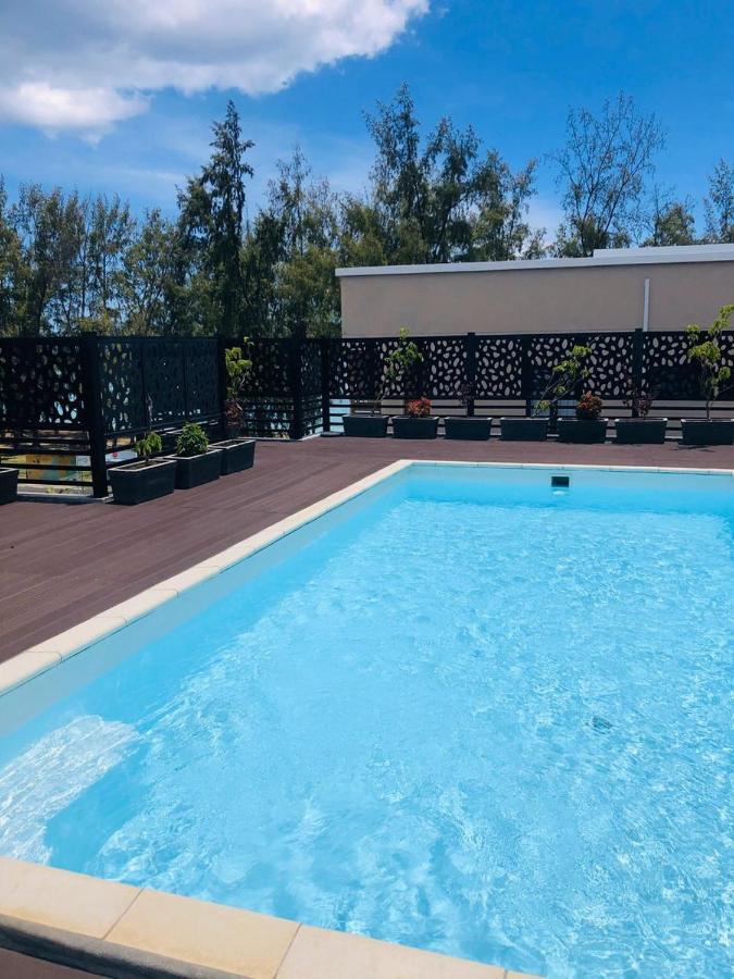 Shanti Haveli Beachfront Apartments Flic-en-Flacq Exteriör bild